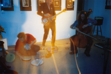 The Winter live at Photospace Gallery, July 2003 (photo by James Gilberd)